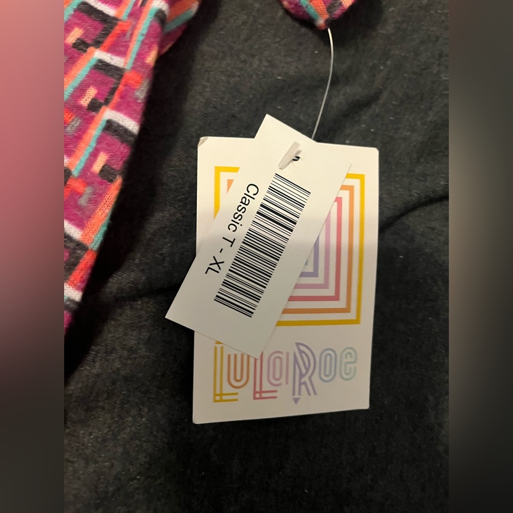 LuLaRoe NWT “Classic T” XL - Picture 2 of 4